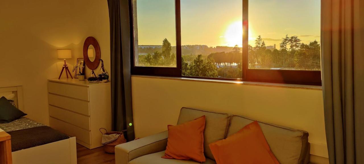 Stylish And Elegant Studio - Best View And Location In Coimbra Downton Exterior photo