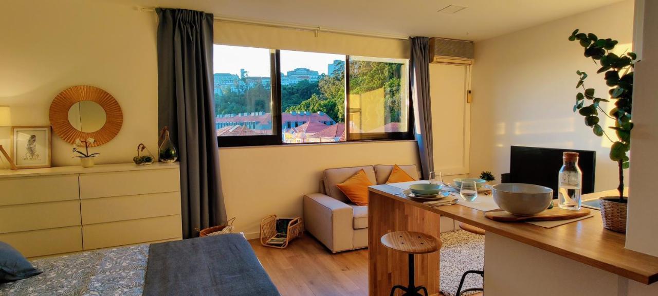 Stylish And Elegant Studio - Best View And Location In Coimbra Downton Exterior photo