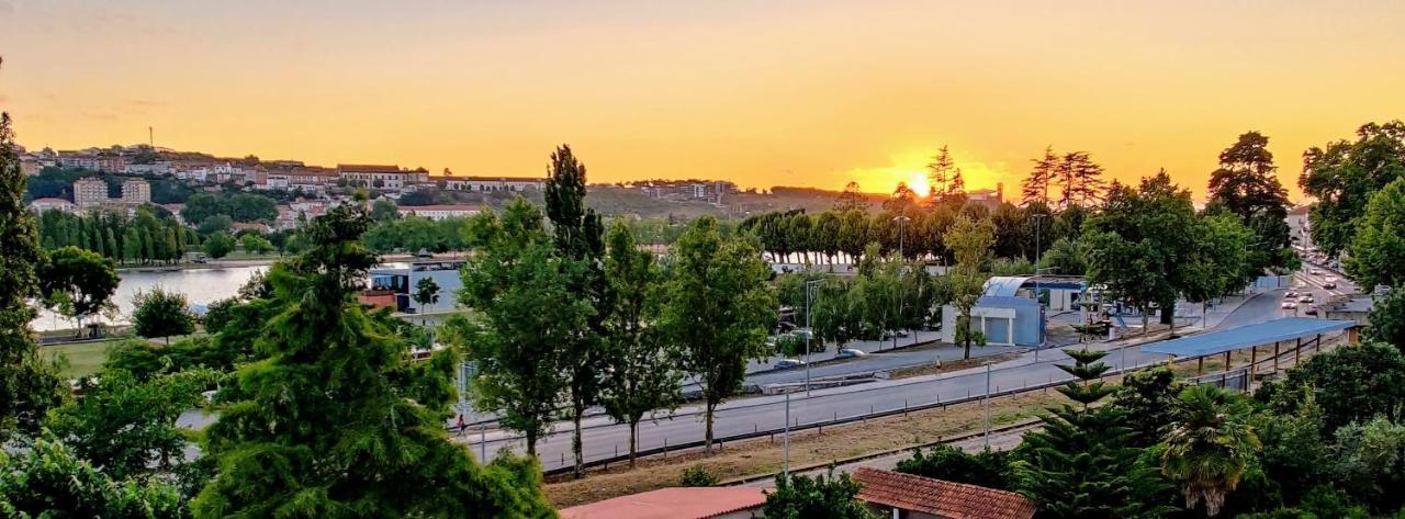 Stylish And Elegant Studio - Best View And Location In Coimbra Downton Exterior photo