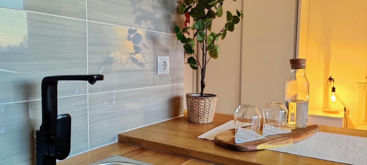 Stylish And Elegant Studio - Best View And Location In Coimbra Downton Exterior photo
