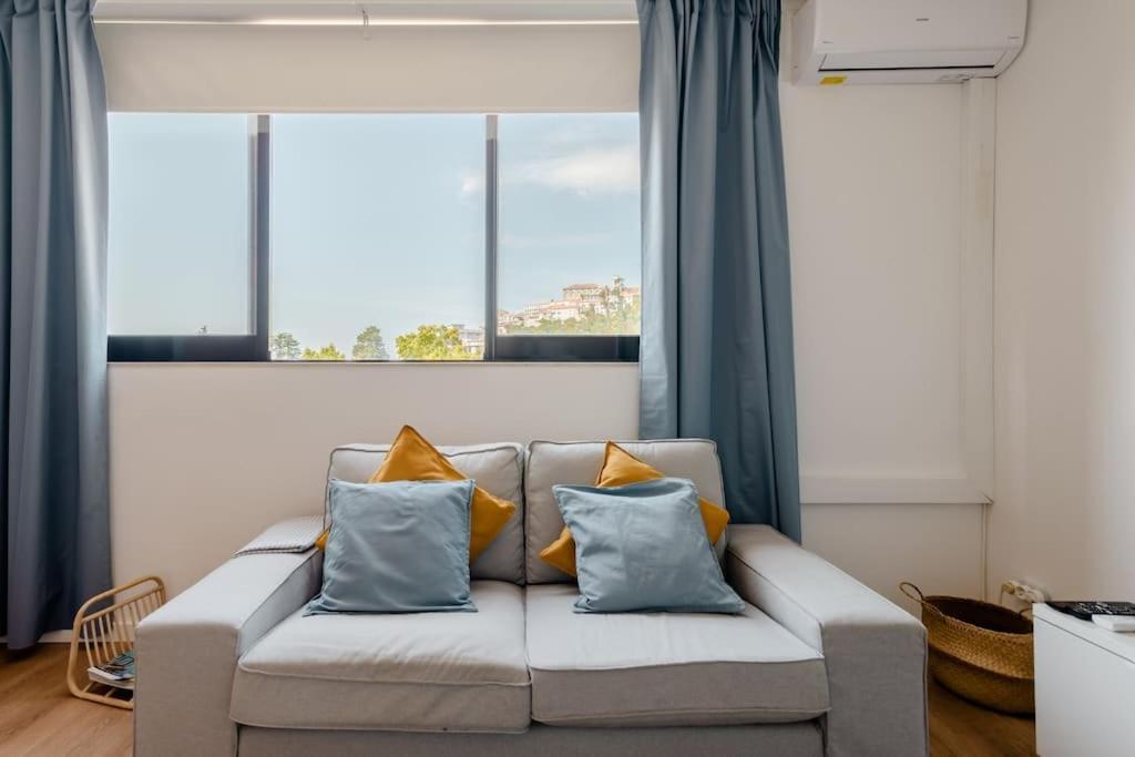 Stylish And Elegant Studio - Best View And Location In Coimbra Downton Exterior photo